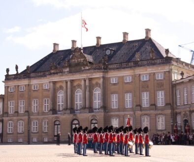 Od monarchii do demokracji: Ewolucja systemów władzy w Europie