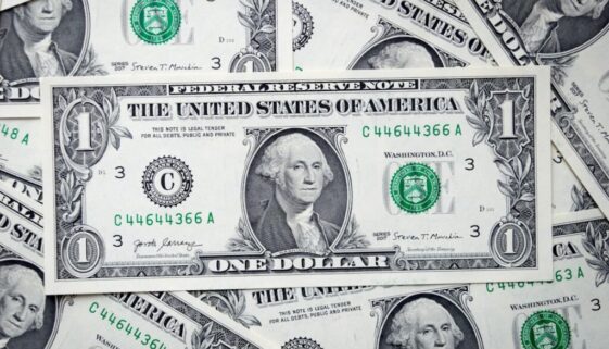 Jak zmieniała się rola i znaczenie pieniądza w państwie?