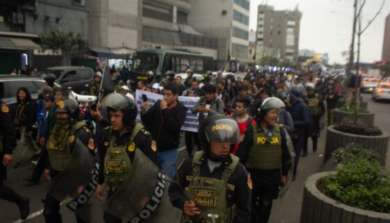 Jakie są różnice między systemem parlamentarno-gabinetowym a prezydenckim?